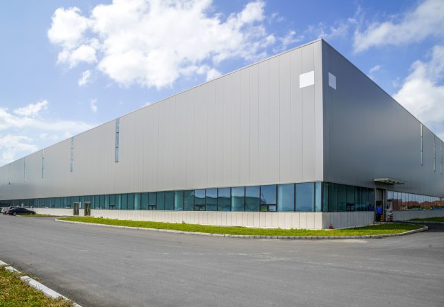 industrial-park-factory-building-warehouse_Easy-Resize.com
